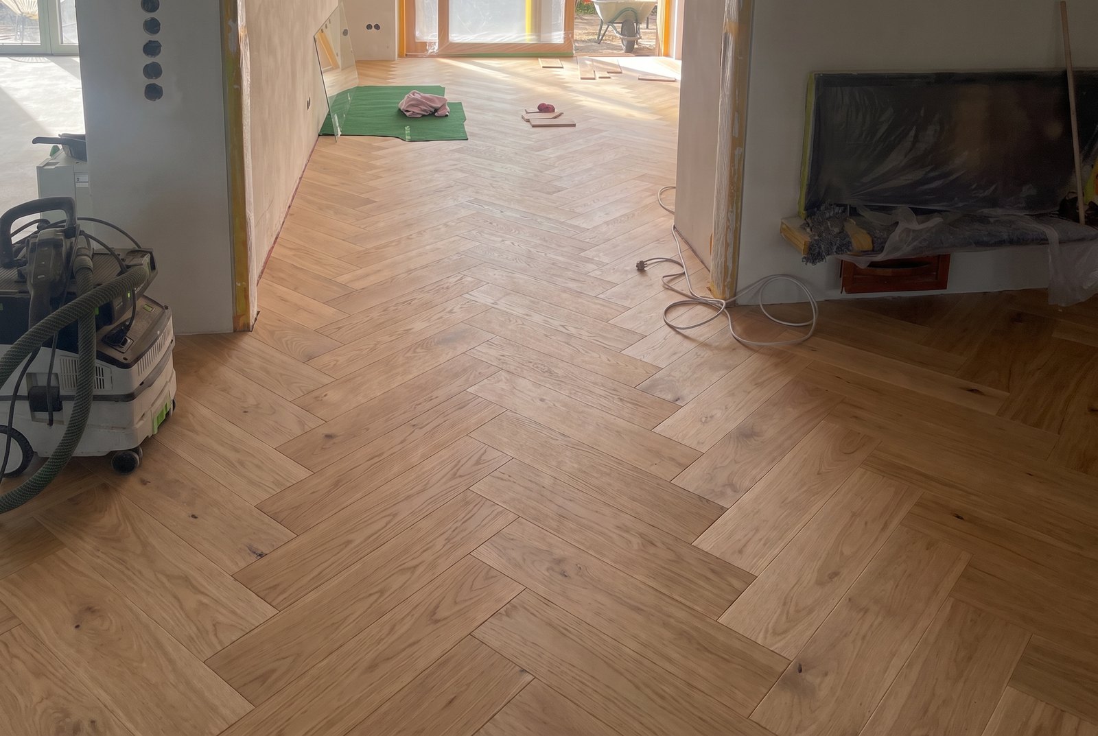 Eiche Sandstone Deluxe in einem Wohnzimmer — mit KI erzeugte Ansicht