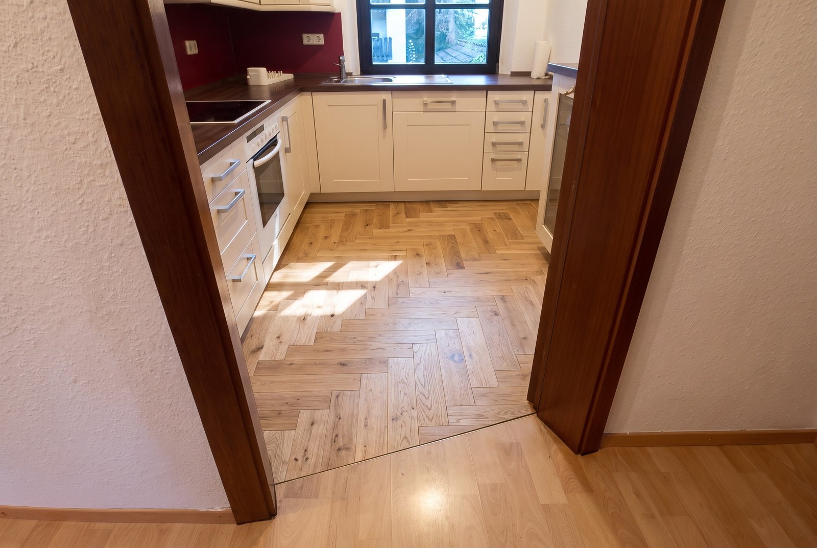 Eiche Sandstone in einer Küche — mit KI erzeugte Ansicht