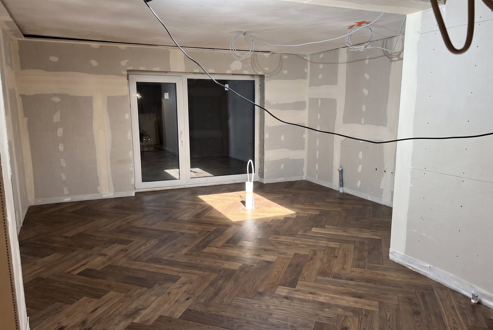 Eiche Firestone in einem Schlafzimmer — mit KI erzeugte Ansicht